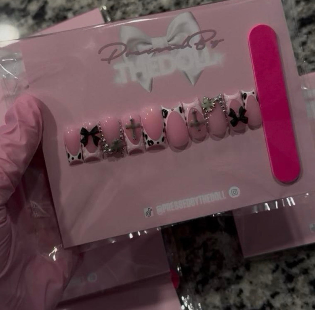 Pink & Black Press Ons