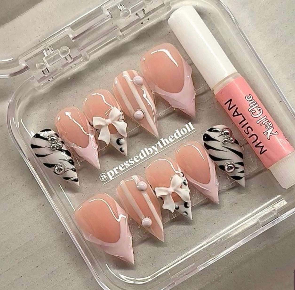 White & Pink Pattern Set